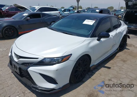 2022 Toyota Camry Trd z USA, uszkodzony, nr VIN 4T1KZ1AK3NU064436